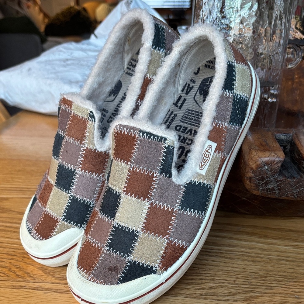 Keen slip ons
